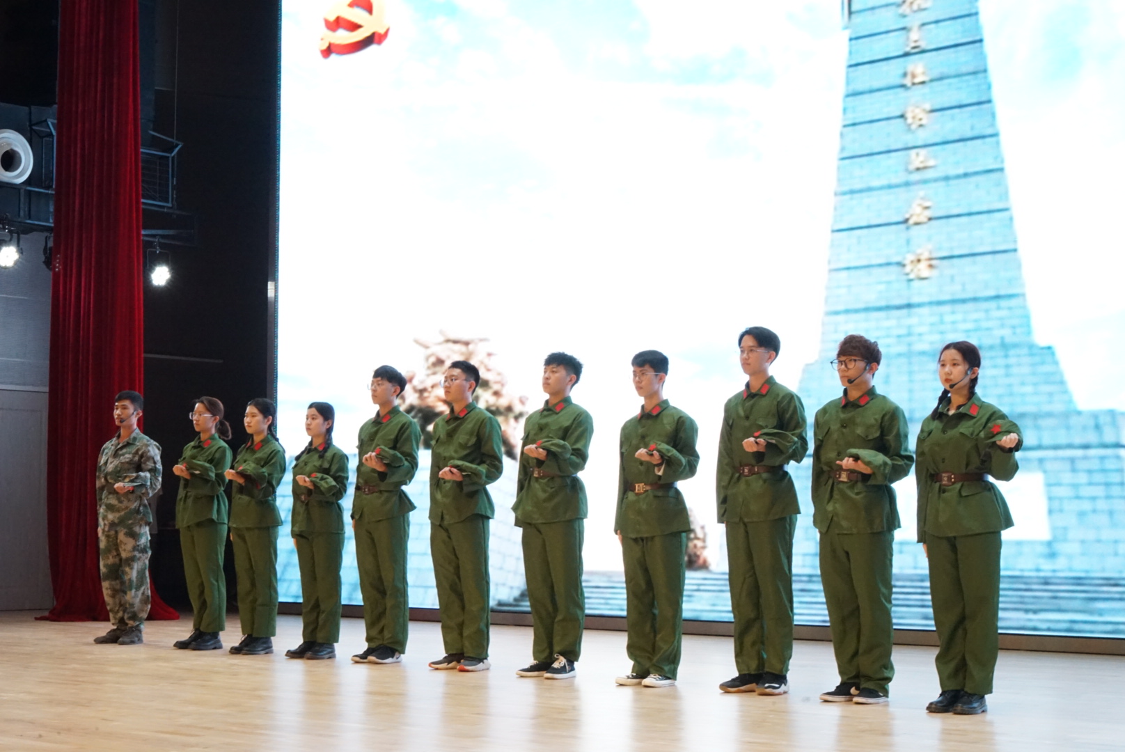 8工业自动化学院老兵队(2).jpg